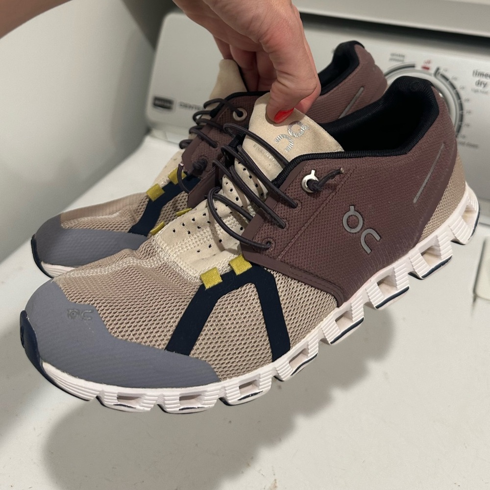 Oncloud shoes-limited edition color